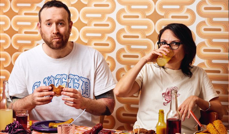 Bild - Goldene Zeiten | Hier bekommt jeder sein Fett weg