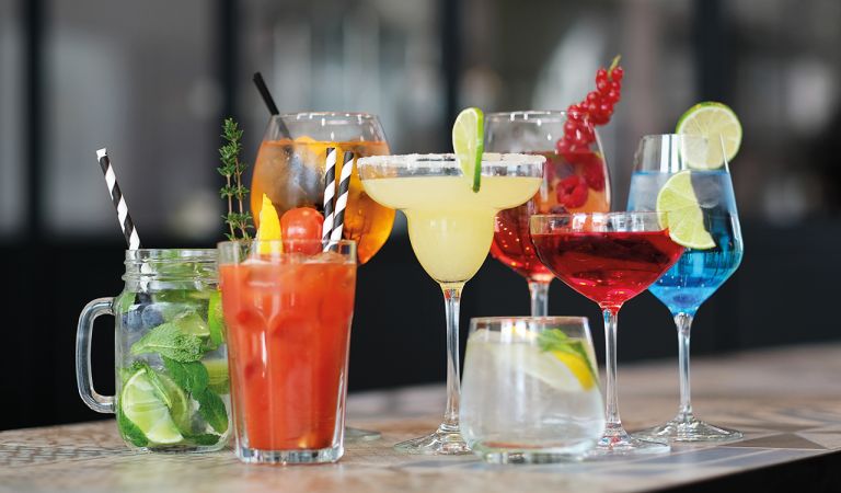 Bild - At-home-Mixology - Cocktail-Trend im Eigenheim
