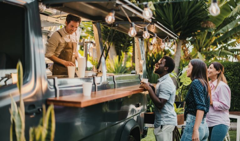 Bild - Wenn der Imbiss zum Event rollt